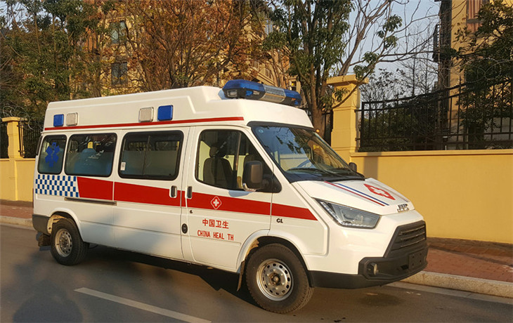 江铃特顺长轴高顶精神病医院专用救护车