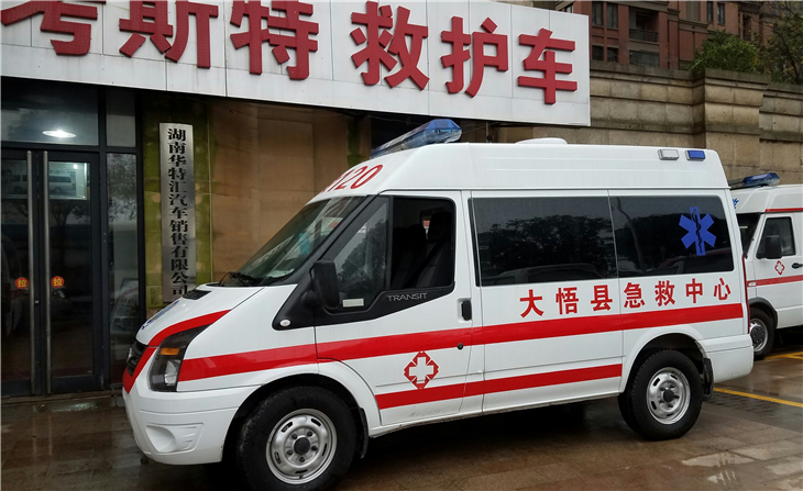 江铃福特新世代全顺V348短轴柴油转运型救护车